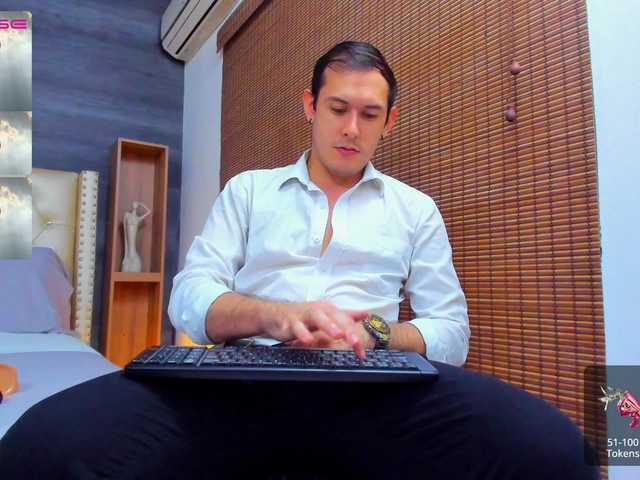 Live sex webcam photo for Jeanpiere1 #275457497