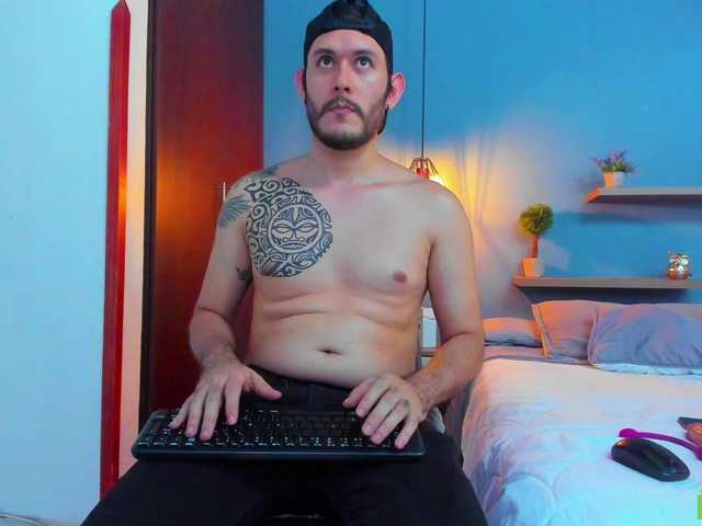 Live sex webcam photo for Jeanpiere1 #275777139