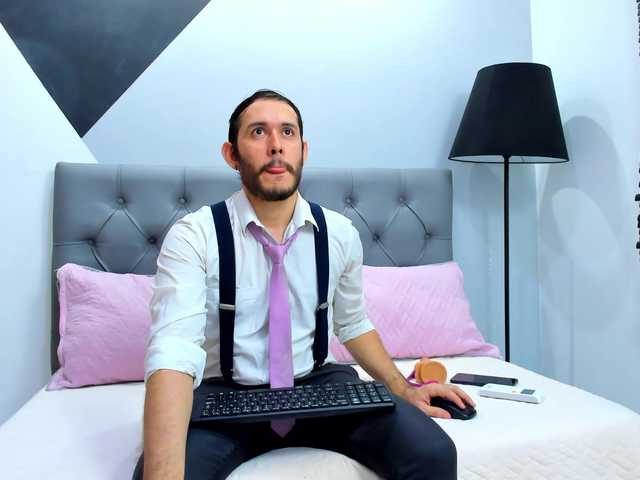 Live sex webcam photo for Jeanpiere1 #275854033