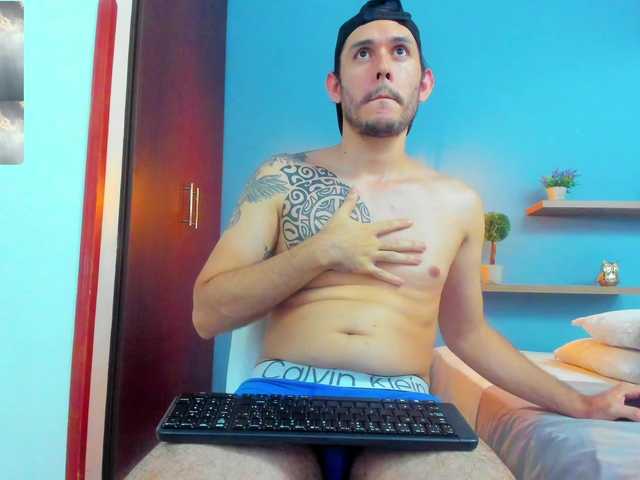 Live sex webcam photo for Jeanpiere1 #276182623