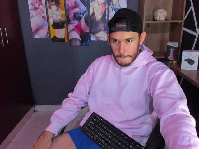 Live sex webcam photo for Jeanpiere1 #276372418