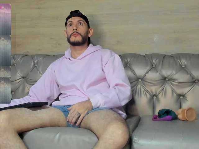 Live sex webcam photo for Jeanpiere1 #277043249