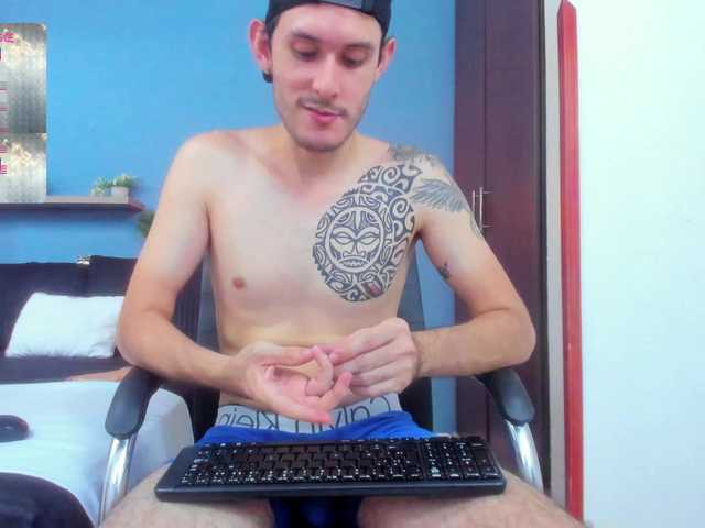 Live sex webcam photo for Jeanpiere1 #277634545