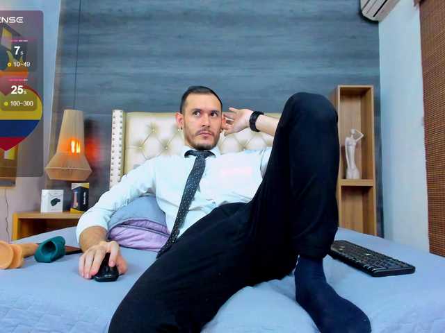 Live sex webcam photo for Jeanpiere1 #288883890