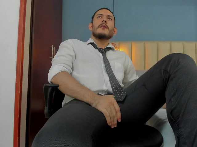 Live sex webcam photo for Jeanpiere1 #291150119