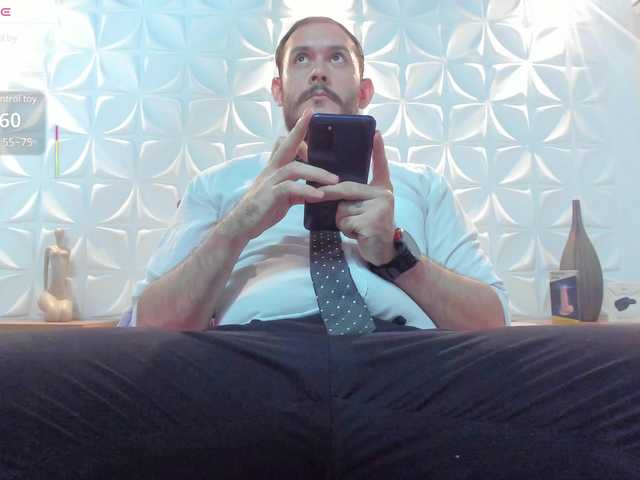 Live sex webcam photo for Jeanpiere1 #291229624