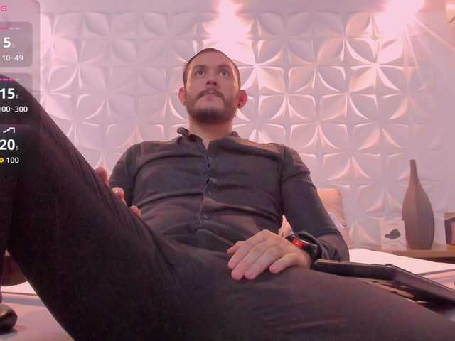 Live sex webcam photo for Jeanpiere1 #291639440