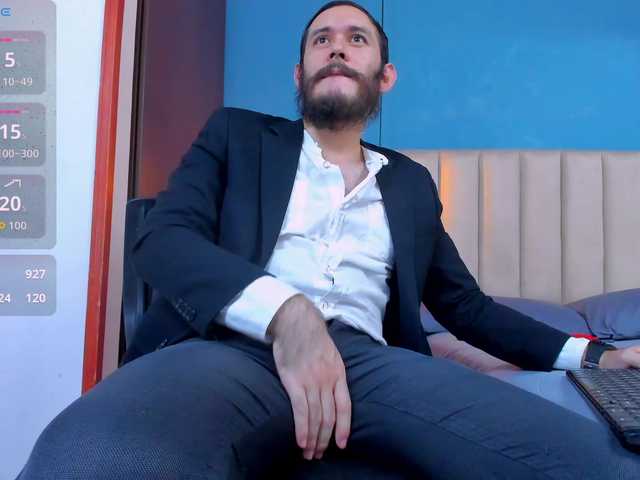 Live sex webcam photo for Jeanpiere1 #292077916