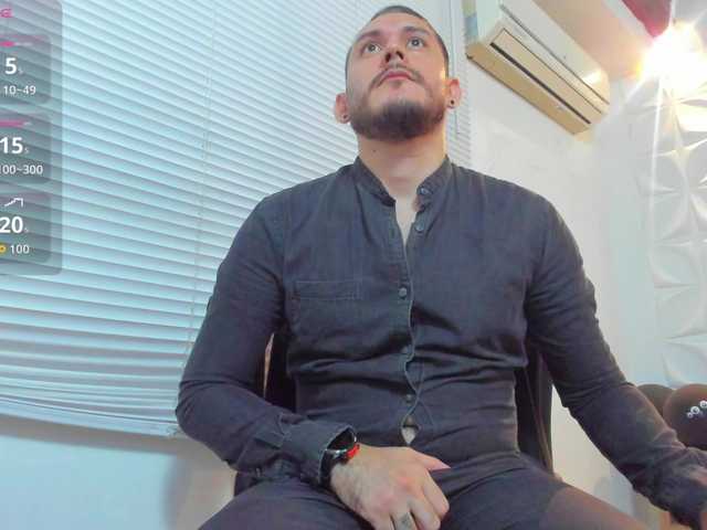 Live sex webcam photo for Jeanpiere1 #292181266