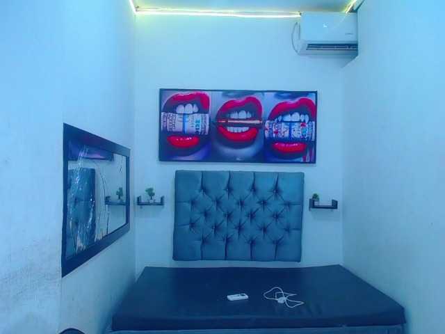 Live sex webcam photo for JeisonHott #277907836