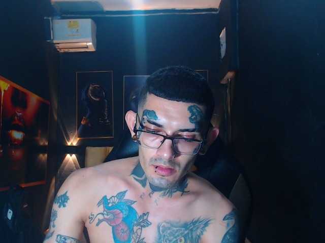 Live sex webcam photo for JeisonHott #278198663