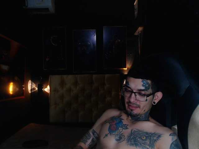 Live sex webcam photo for JeisonHott #278278454