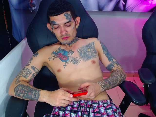 Live sex webcam photo for JeisonHott #278299507