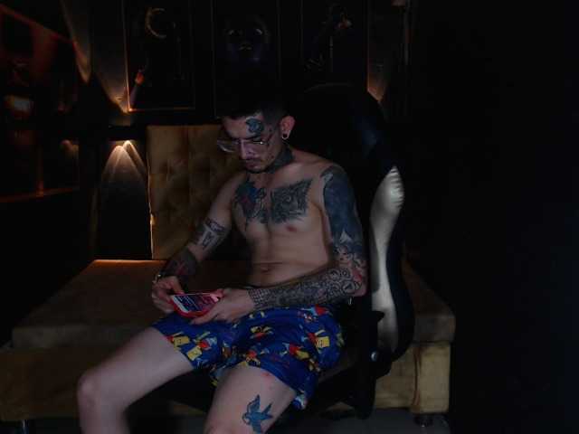 Live sex webcam photo for JeisonHott #279914261