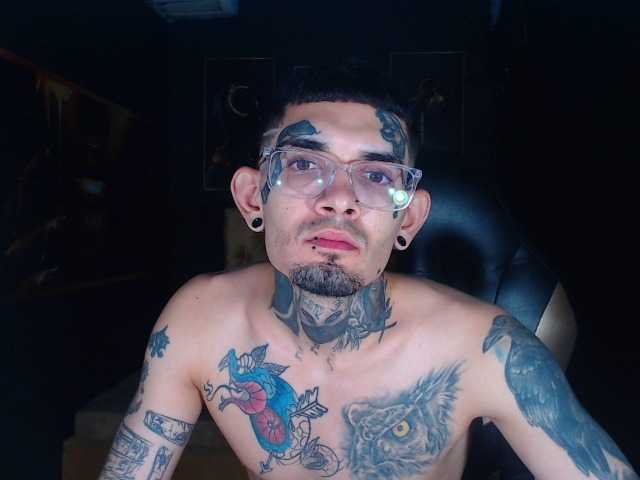 Live sex webcam photo for JeisonHott #284731748