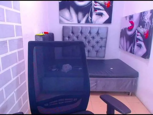 Live sex webcam photo for JeisonHott #289568679