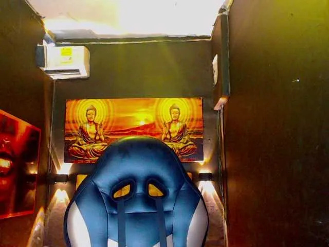 Live sex webcam photo for JeisonHott #290010288