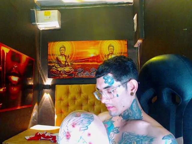 Live sex webcam photo for JeisonHott #290013782