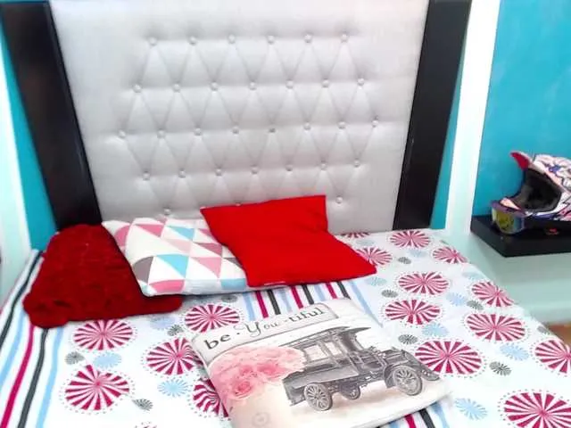 Live sex webcam photo for Jelenna #273741058