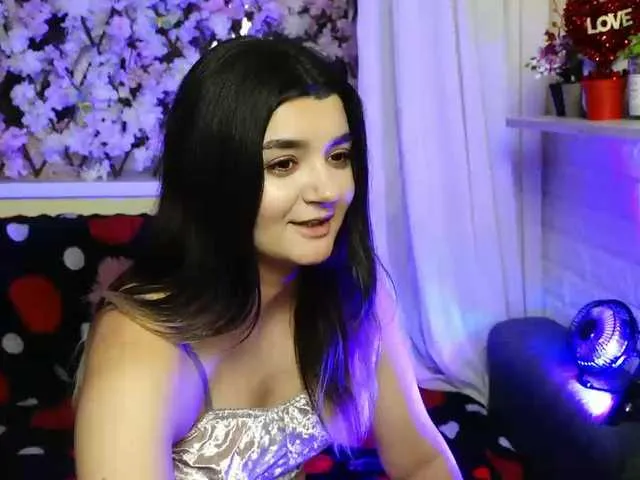 Live sex webcam photo for JellyJux #275641019