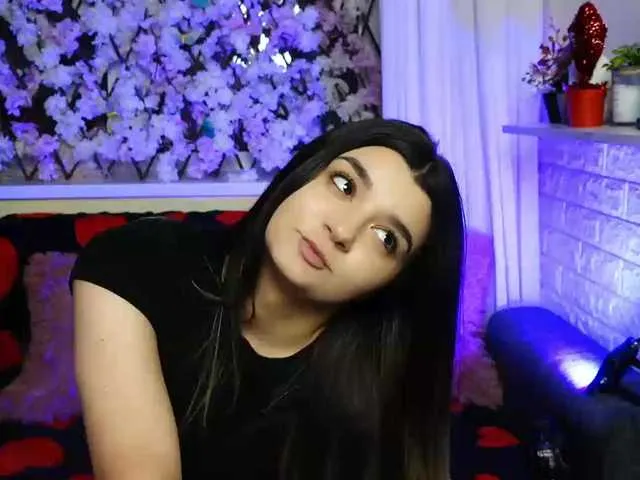 Live sex webcam photo for JellyJux #275663702