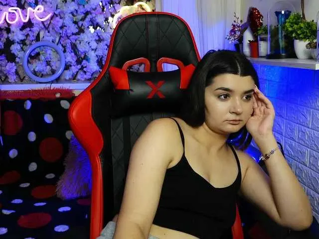 Live sex webcam photo for JellyJux #275700267