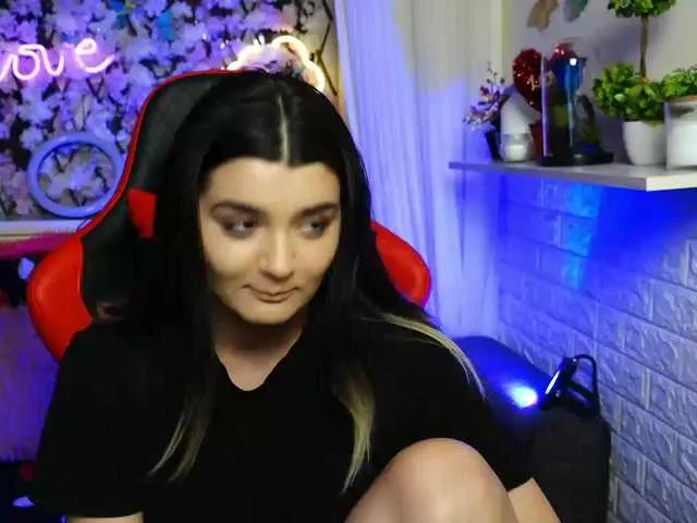 Live sex webcam photo for JellyJux #275745685