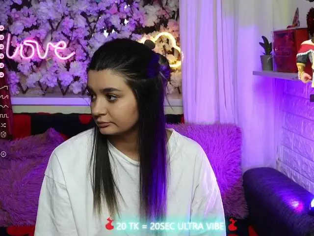 Live sex webcam photo for JellyJux #276305481