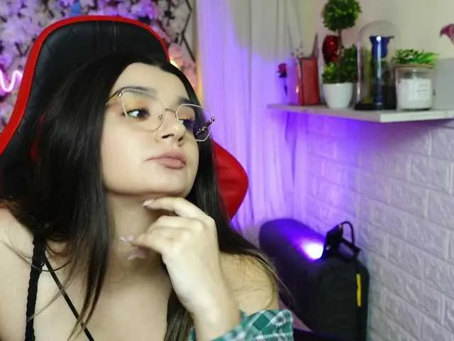 Live sex webcam photo for JellyJux #276483072