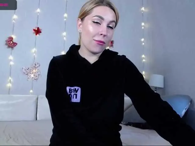 Live sex webcam photo for Jemalia #271761882