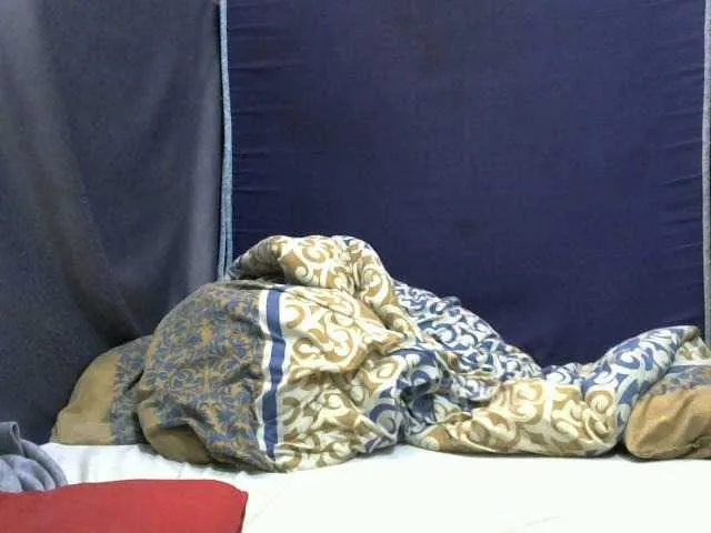 Live sex webcam photo for Jemycute95 #276473729