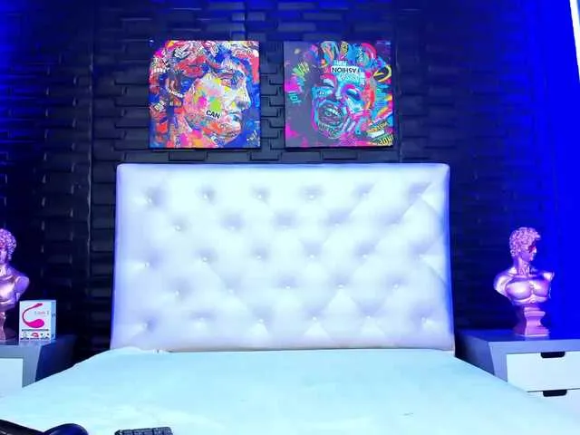 Live sex webcam photo for JeniferCruz #275794506