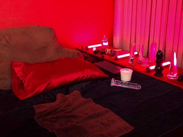 Live sex webcam photo for JennStarXXX #276400556