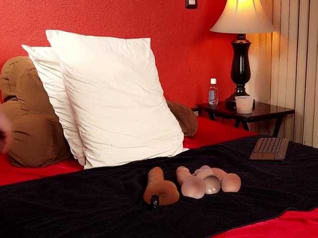 Live sex webcam photo for JennStarXXX #276435539