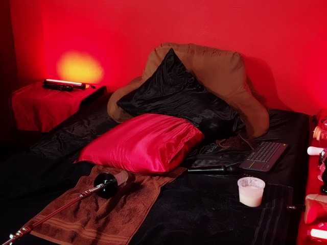 Live sex webcam photo for JennStarXXX #276711462