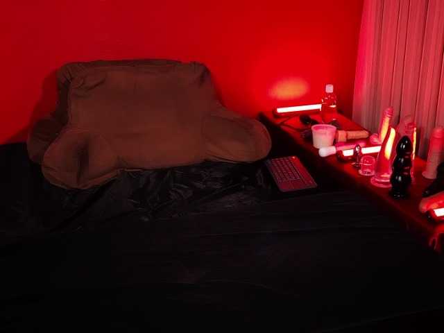 Live sex webcam photo for JennStarXXX #276770357