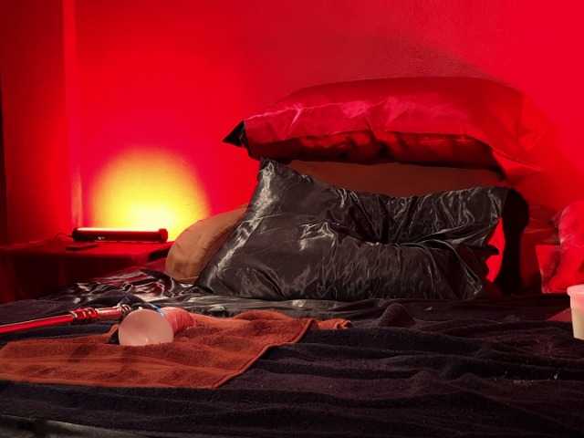 Live sex webcam photo for JennStarXXX #276944330