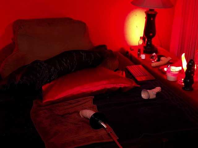 Live sex webcam photo for JennStarXXX #277067272