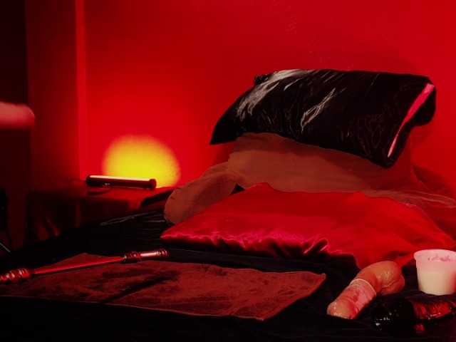 Live sex webcam photo for JennStarXXX #277183015