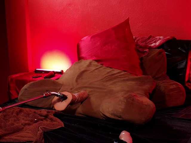 Live sex webcam photo for JennStarXXX #277543283