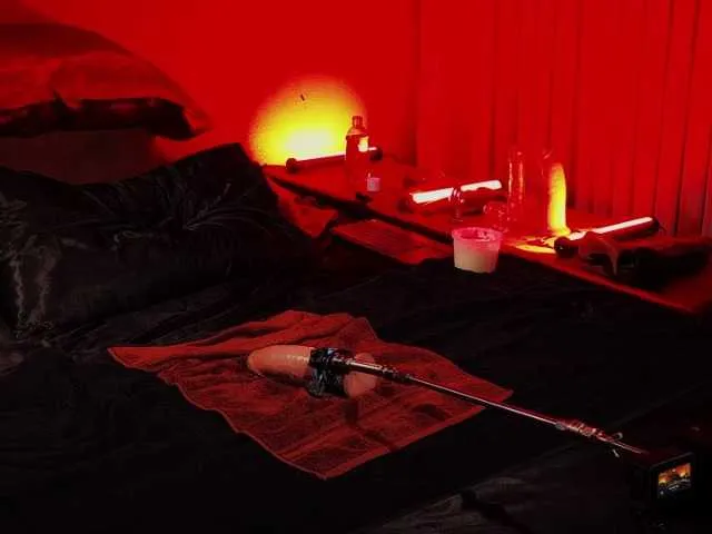Live sex webcam photo for JennStarXXX #290037663