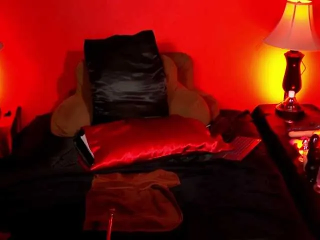 Live sex webcam photo for JennStarXXX #290283156