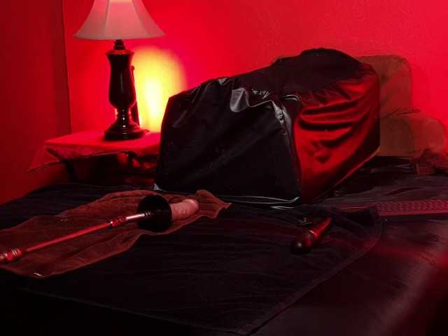 Live sex webcam photo for JennStarXXX #290403607