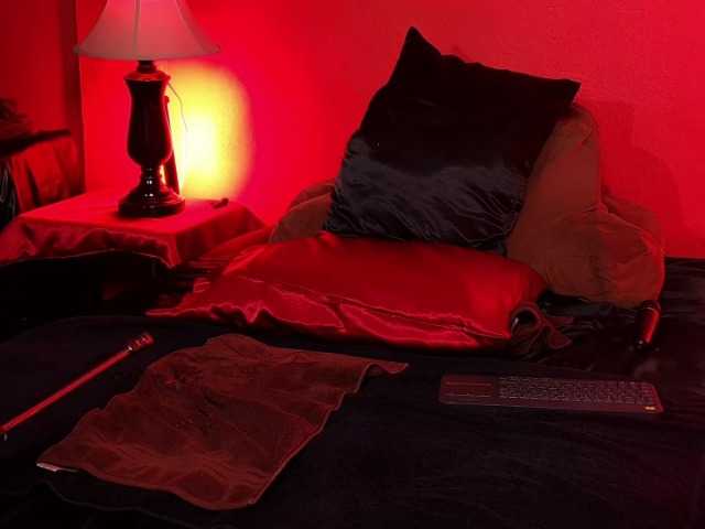 Live sex webcam photo for JennStarXXX #290438581