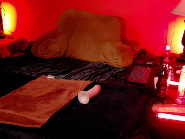 Live sex webcam photo for JennStarXXX #290631909