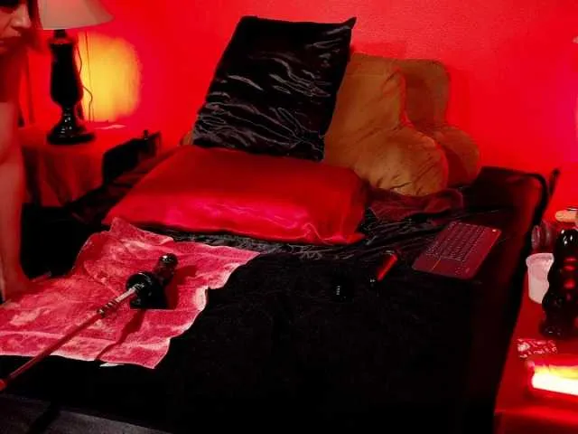 Live sex webcam photo for JennStarXXX #291093692