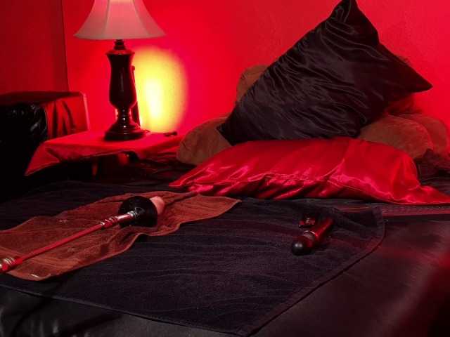 Live sex webcam photo for JennStarXXX #291227870