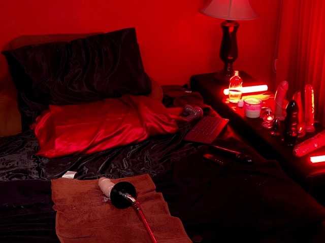 Live sex webcam photo for JennStarXXX #291611863