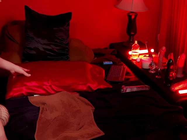 Live sex webcam photo for JennStarXXX #291637608