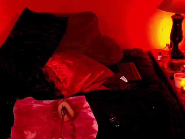 Live sex webcam photo for JennStarXXX #291710319